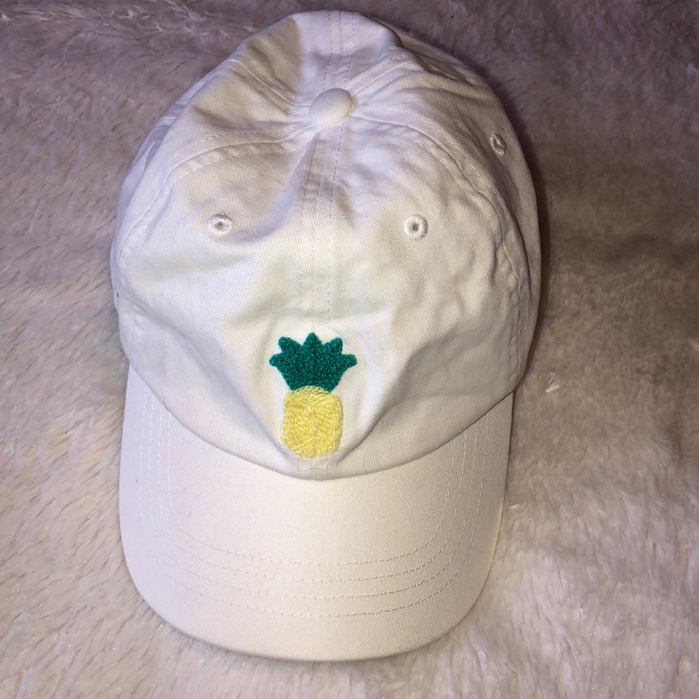 white, pineapple baseball cap